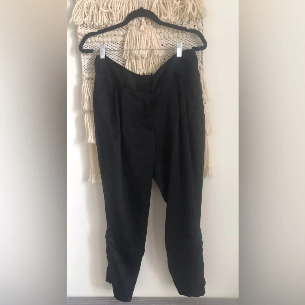 Nina Ricci Paris Silk Straight Leg Trouser Pants Buttons EU 42